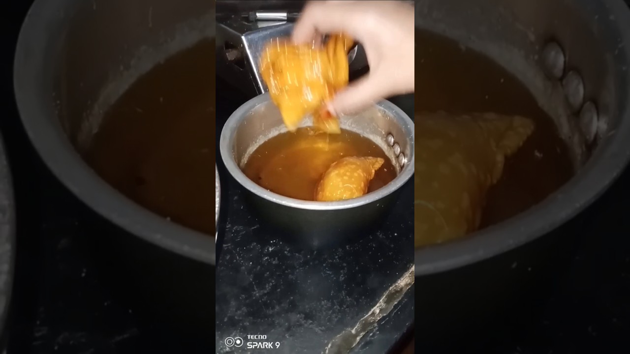 gujiya