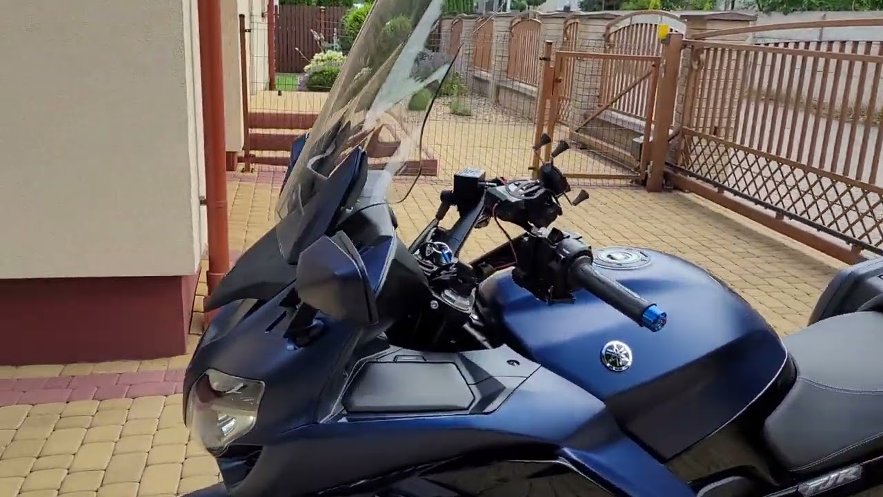 Yamaha FJR 1300 AS 2019 with Akrapovic slip on, semi automatic walk around