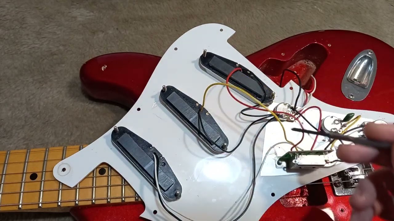 How An Electric Guitar Is Wired