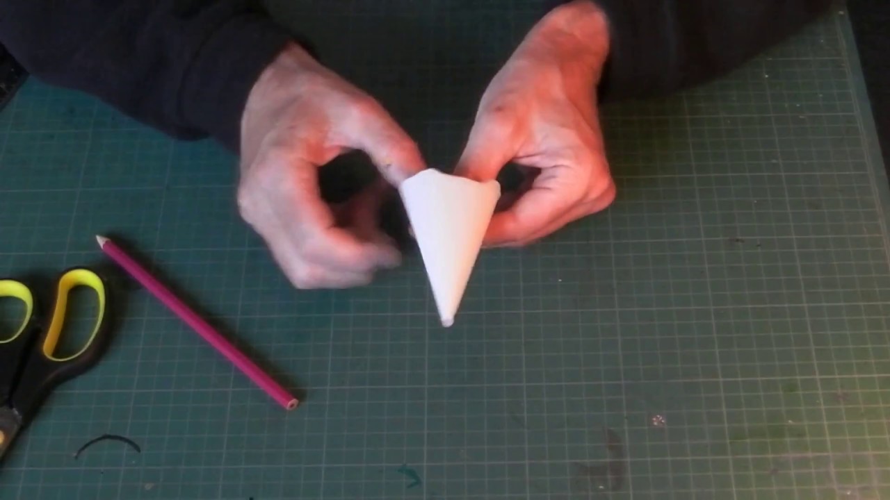 Making a Piping Bag for Glass Painting.
