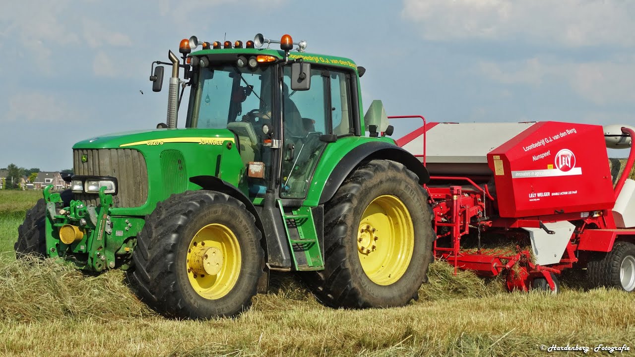 John Deere 6920S | Wrapping Bales + Pressing | Lely Welger | G.J. van den Berg | Nunspeet | 2016.