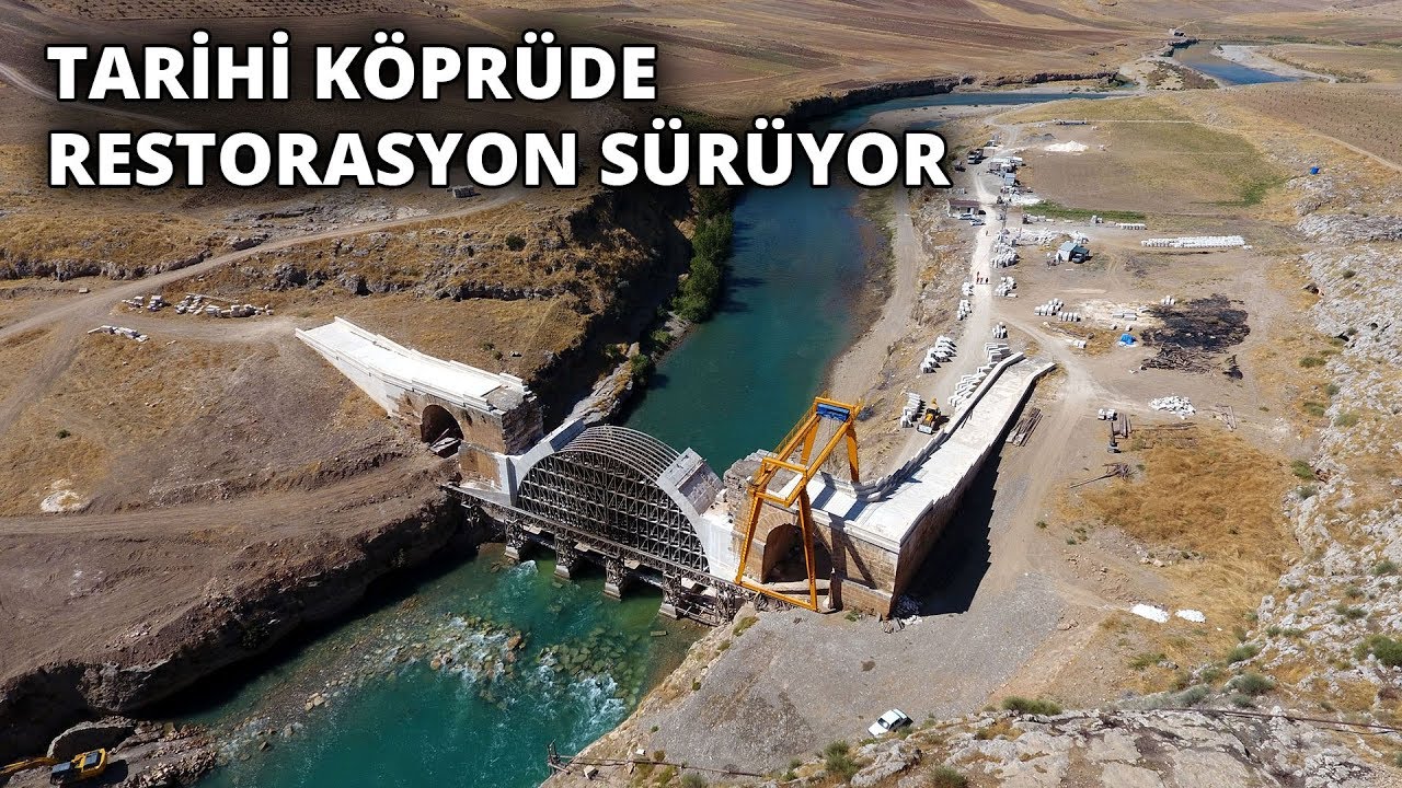 Kavga eden köylülerin yıktığı tarihi köprüde, restorasyon sürüyor