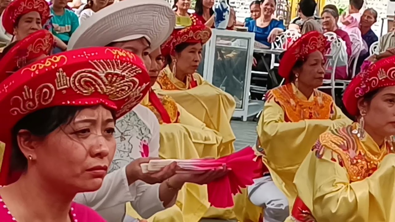 lễ dâng hương tại đình làng chợ lương-