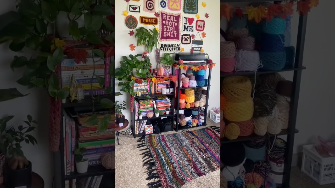 CROCHET SCRAP YARN RUG🧶💐 THE PERFECT STASHBUSTER! #crochet #hobby #crochetrug #scrapyarn