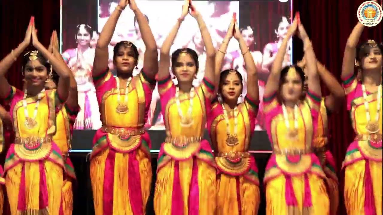 A Mesmerizing welcome Dance by the Students of St. Lawrence English Medium School, Moodubelle.