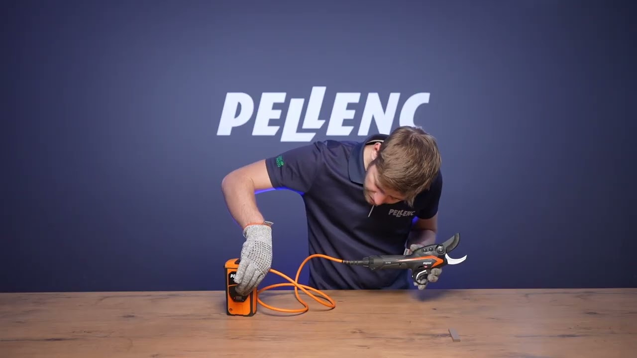TUTO - Sécateur à batterie professionnel - C45 | PELLENC