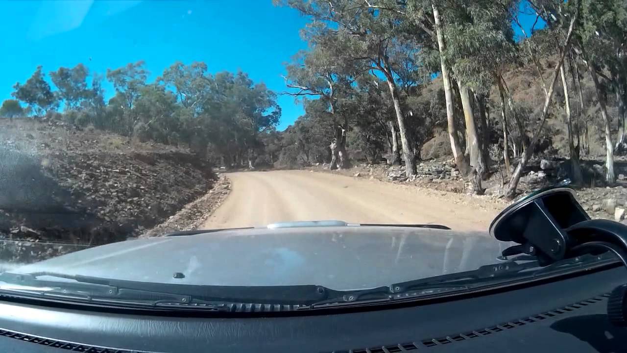 OUTRUN - 90s video game style through the Parachilna Gorge