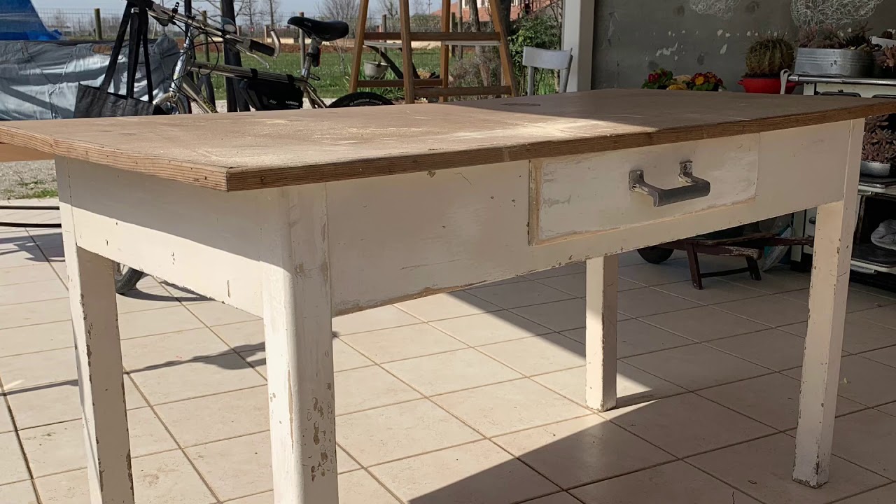 Restauro tavola con mosaico