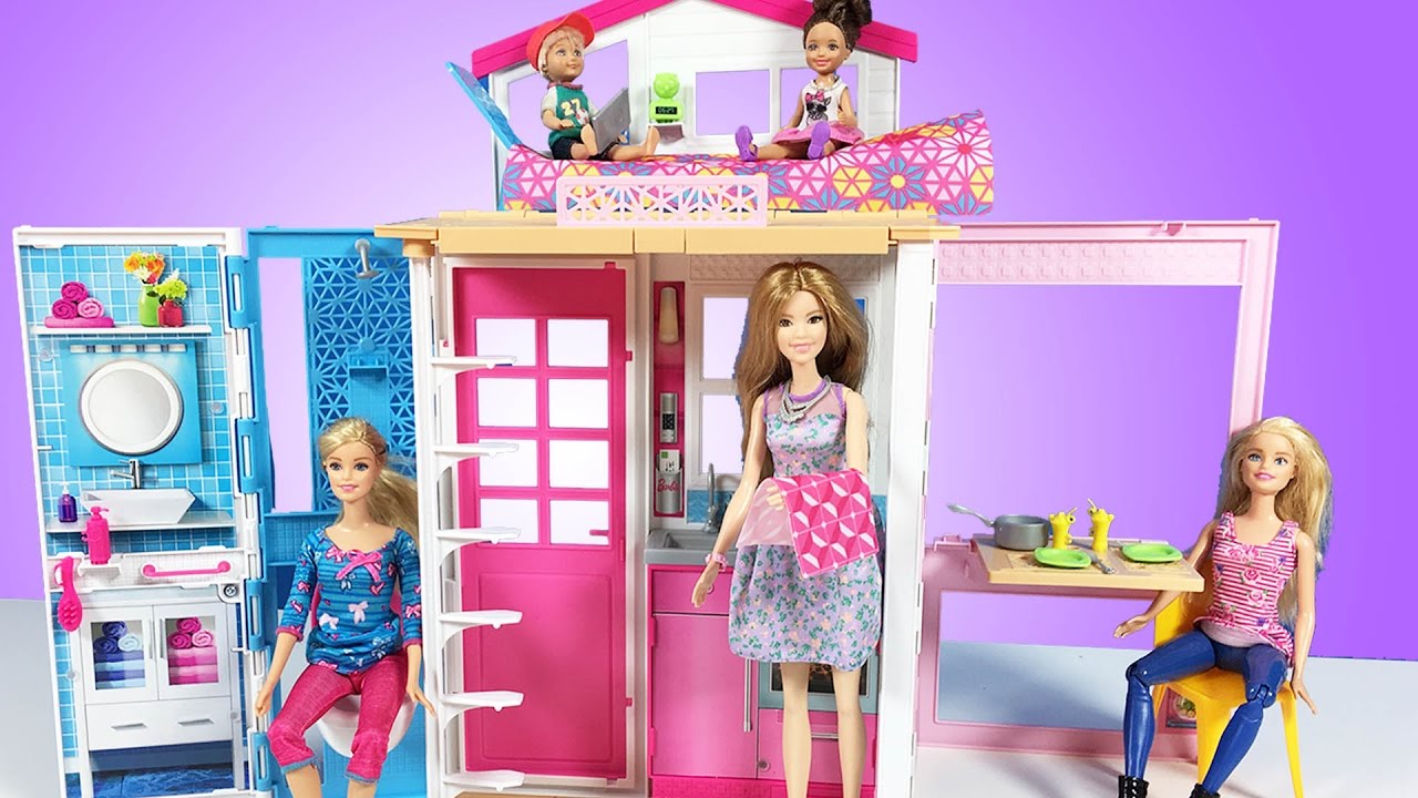 Barbie 'nin YENİ Portatif Evi | Evcilik TV Barbie T&uuml;rk&ccedil;e izle