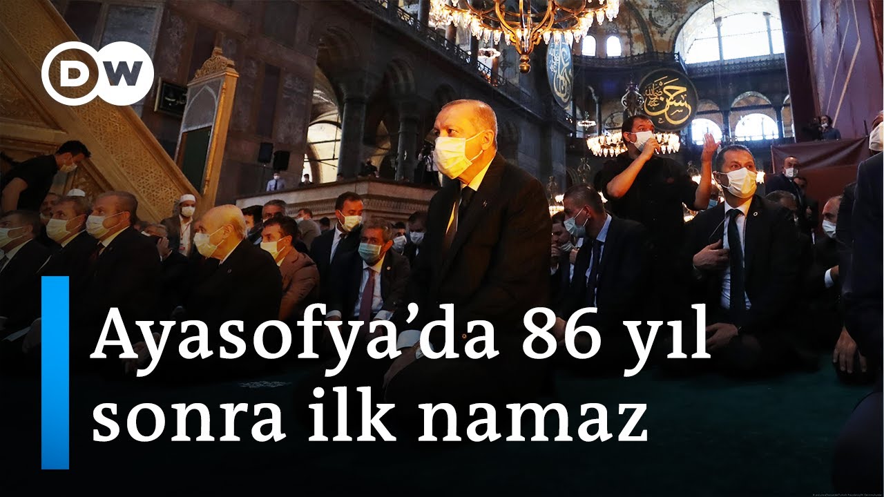 Ayasofya'da ilk namaz: Erdoğan Kur'an okudu, Erbaş kılıçla hutbe verdi