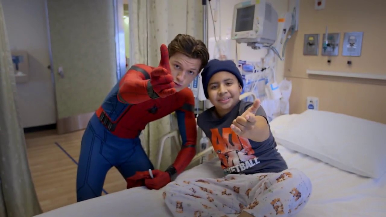Tom Holland, Spider-Man: Homecoming, Visits Kids at Children's Hospital Los Angeles