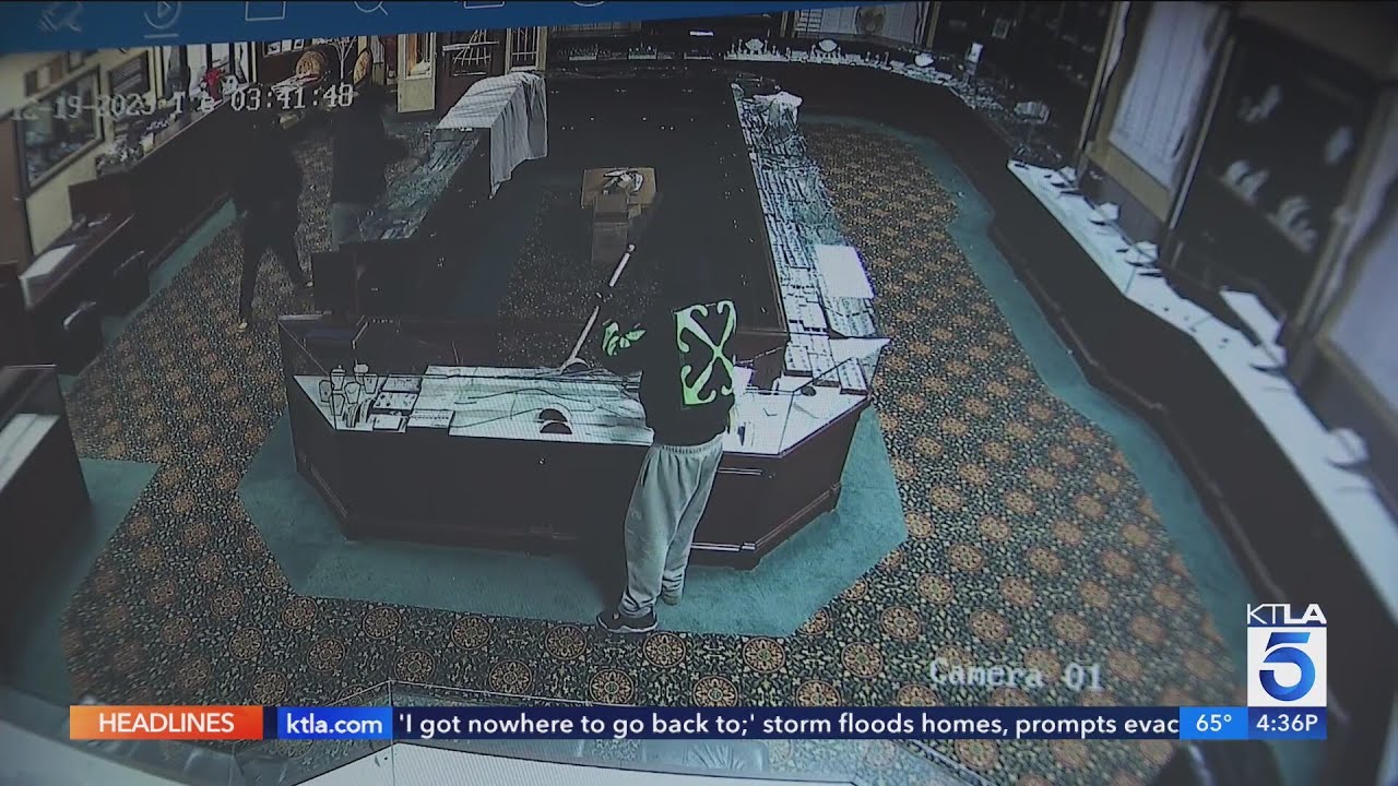 Thieves escape with thousands of dollars worth of jewelry in Southern California