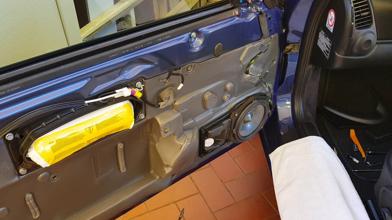 Porsche 996 carrera door speaker upgrade part 2
