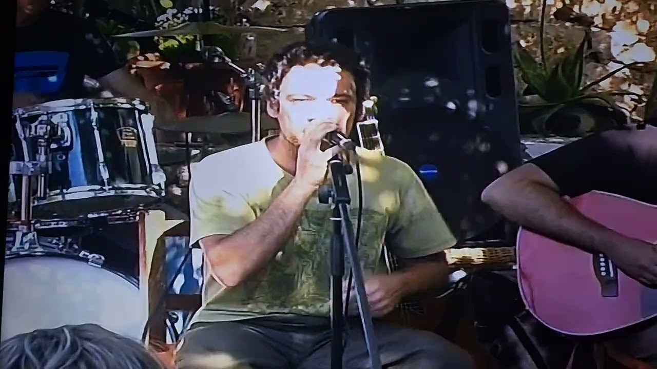 D'Brois - Nomes a Sant Antoni (acústic Can Berri 2009 )