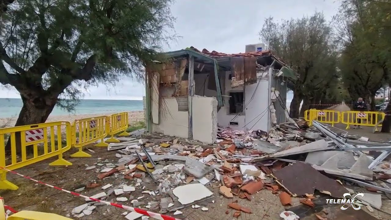 Fossacesia: esplode bancomat su lungomare, sangue in strada