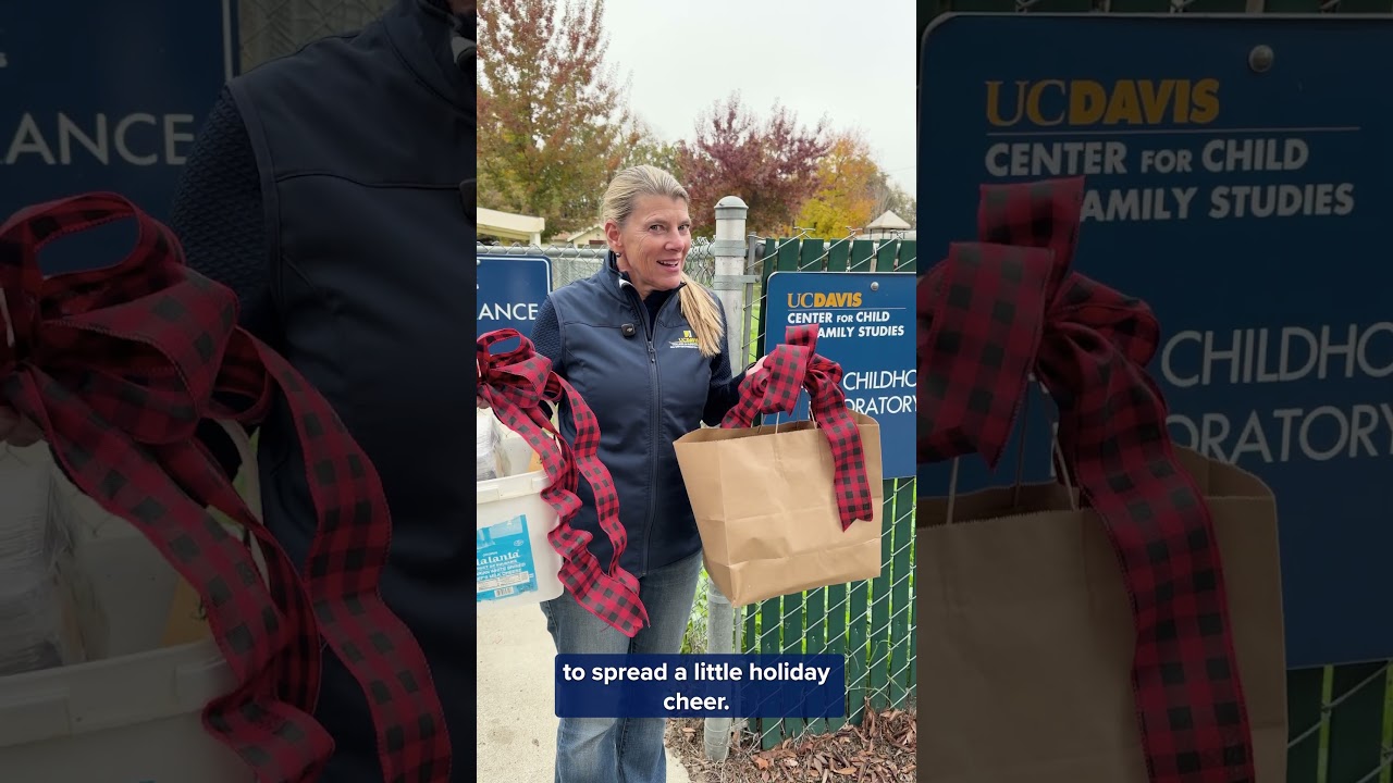 Spreading Holiday Cheer! w/ Dean Stokes