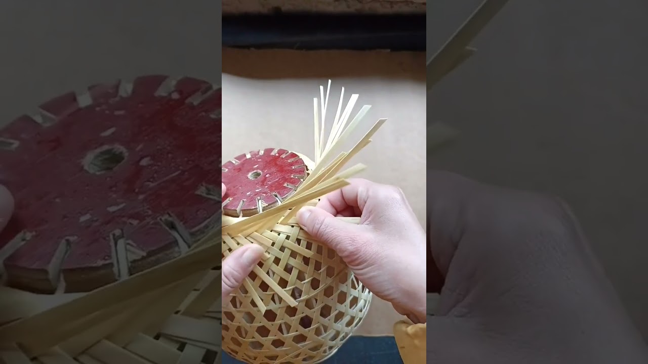 Traditional Chinese bamboo retro table lamp lantern!#bamboo #crafts #diy #bamboohandcraft