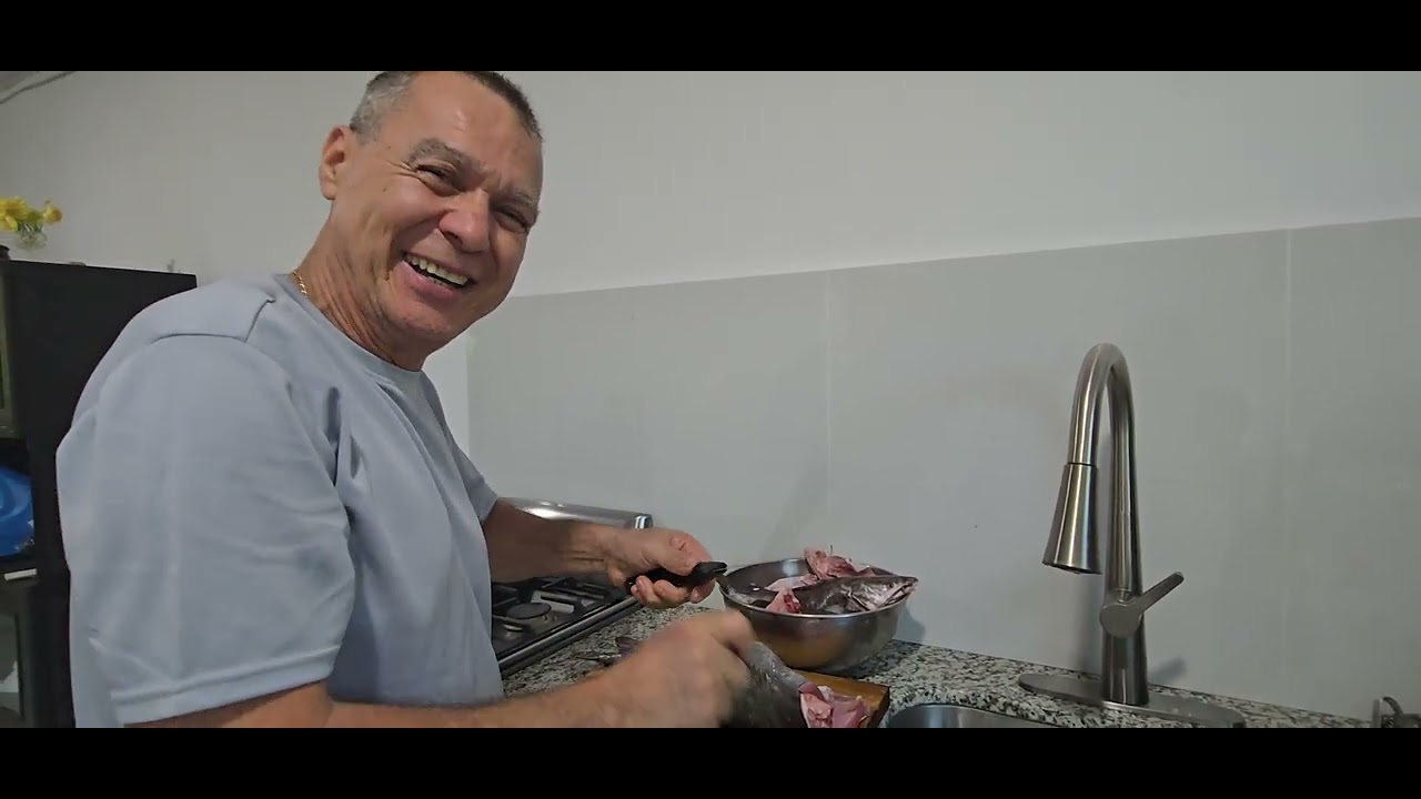 Cortando pescado fresco para cocinar. #Mariscos #cocina  #foodie #pescado #a