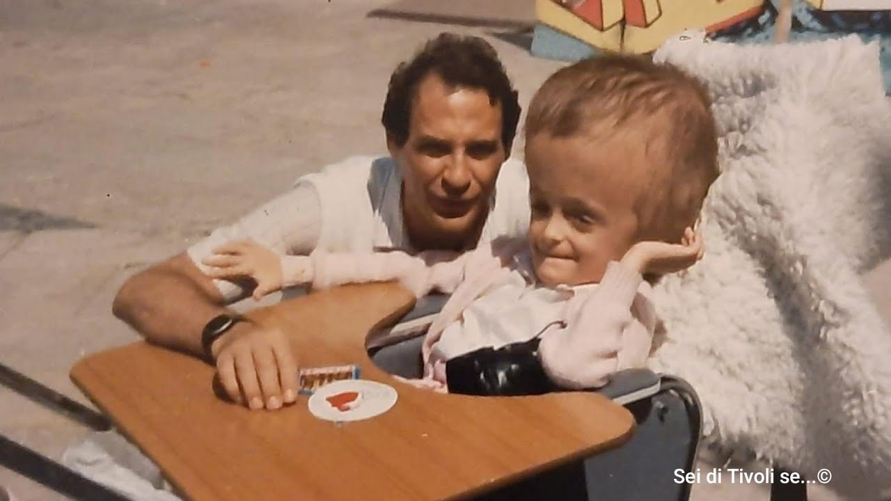 Tivoli 16 Aprile 2025 inaugurazione giostra Giardini Garibaldi in memoria di Annarella.