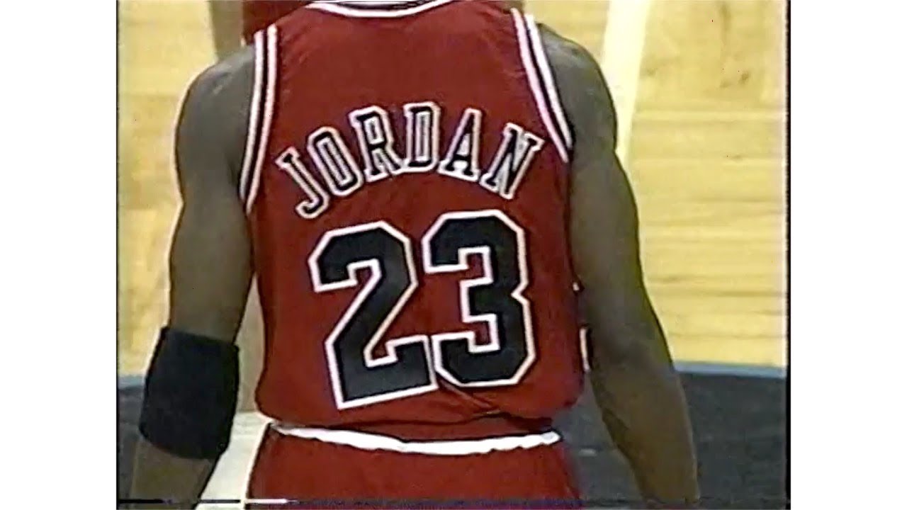 Michael Jordan Scores 38 Points - “Gone is 45. Back From The Rafters Is 23” 1995 Game 2 Bulls Magic