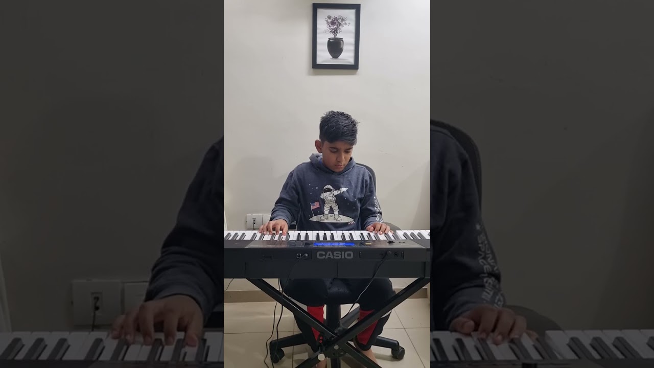 #nuvolebianche #loveformusic #12yrsold #piano #ludovicoeinaudi #selflearning #keyboard
