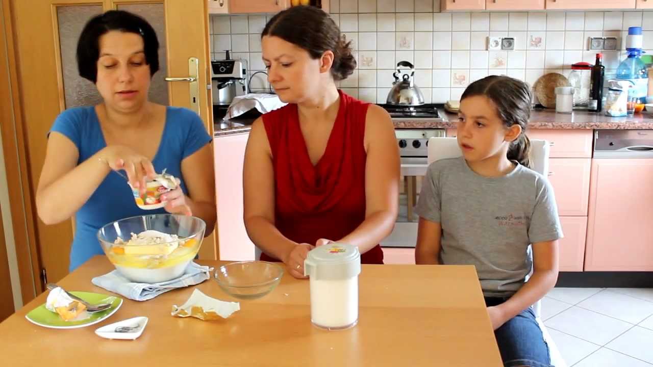 Rogaliki drożdżowe z jabłkami