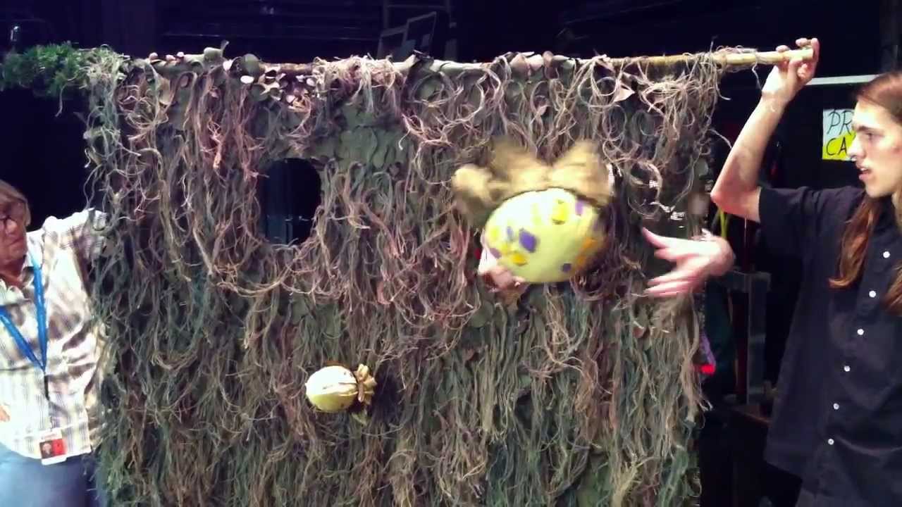 Little Shop of Horrors - Audrey 2 Phase Puppets - Clip 7