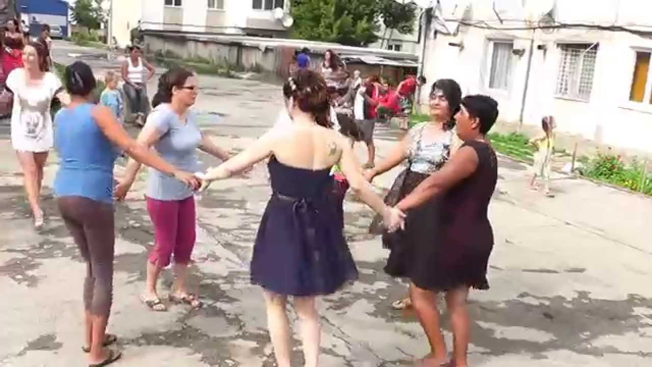 ALESSIA SIRBU BOTEZ -NIKI PITIGOI