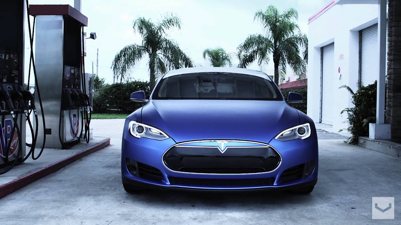 Tesla Model S on 22