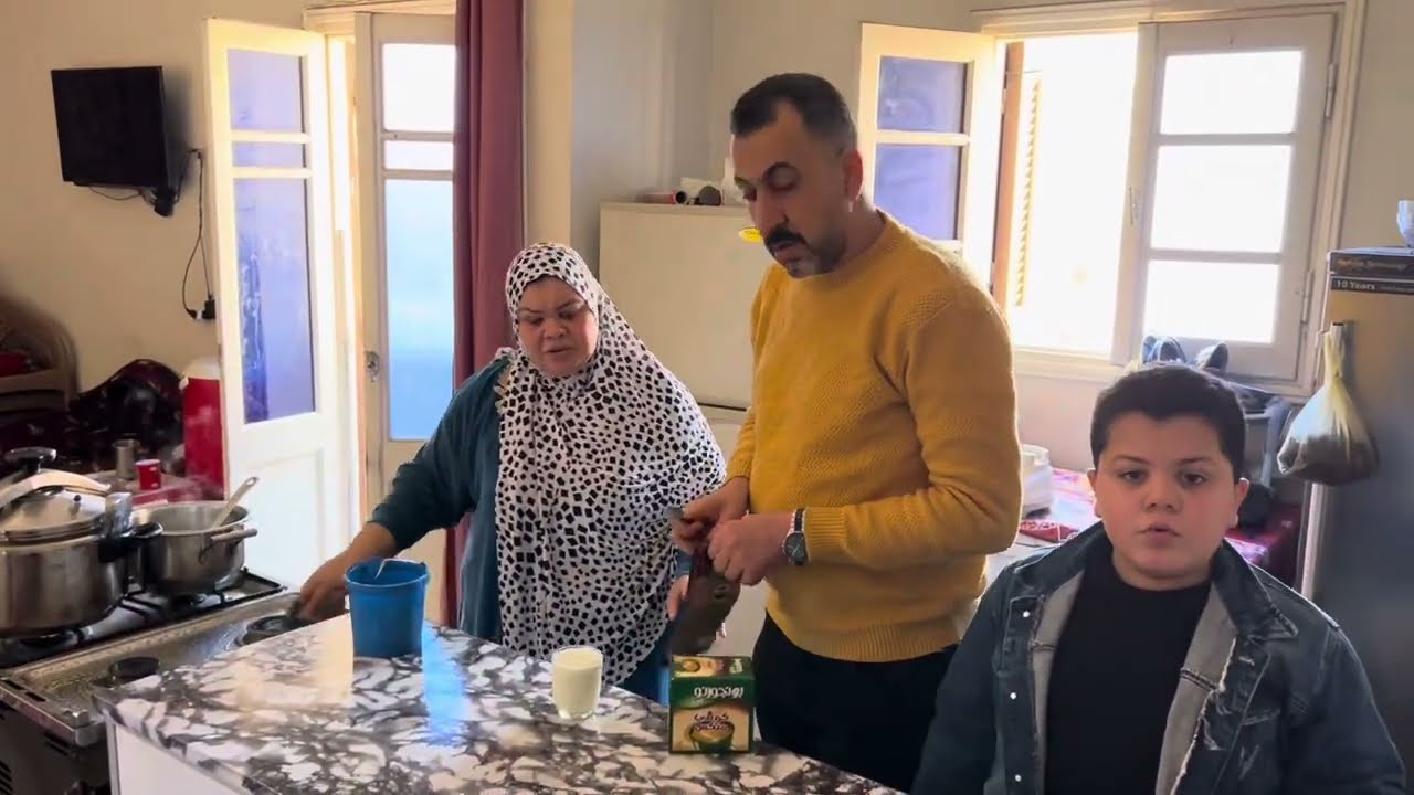 ام جنى بقالي كتير معملتش روتين صحيت من بدري علي شان هسافر القاهره قلت اخلص اللي الشقه قبل ماتمشي🤫