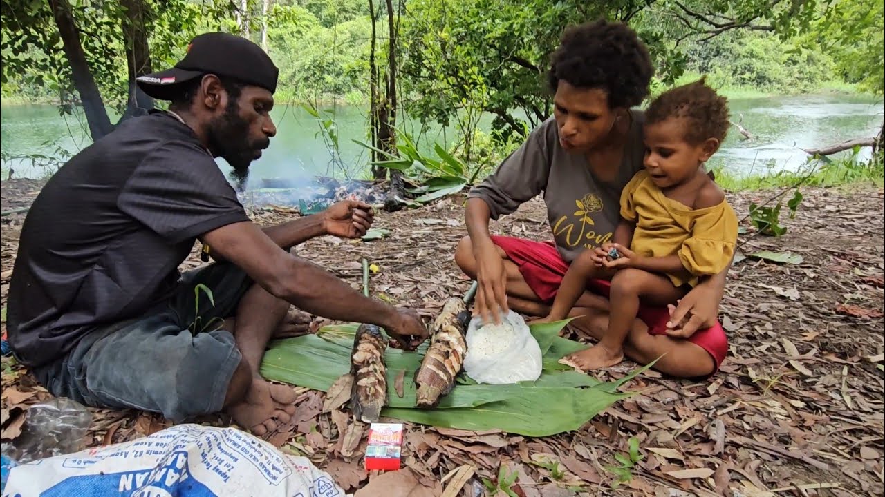 Hunting fish to eat in the forest