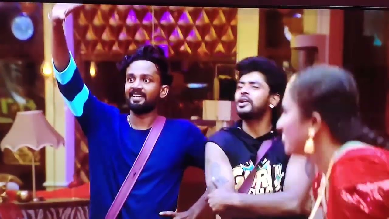 Bigg boss Balaji task in manmathan song 😍😂