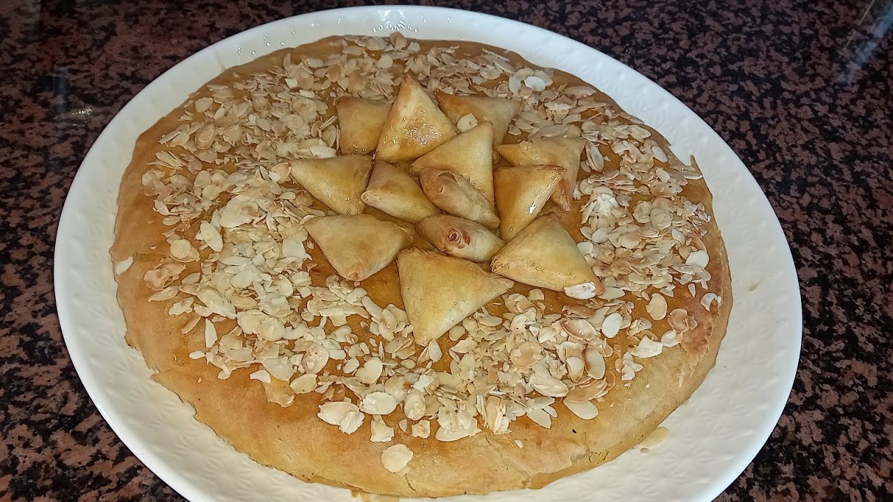 ألذ بسطيلة حلوة بالدجاج كتجي رائعة مزينة بالبريوات غتبهري بيها ضيوفك 🤩👍
