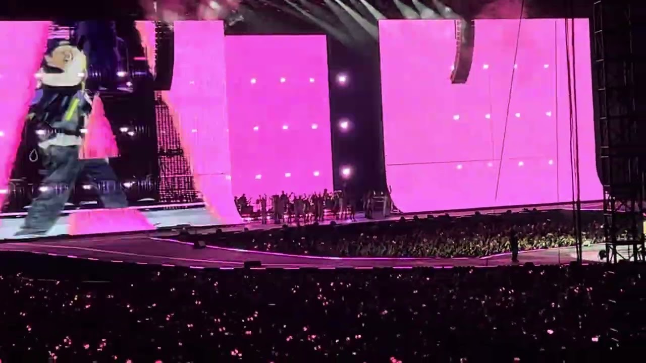 Black pink Los Angeles July 13, 2025 concert featuring Bruno Mars APT
