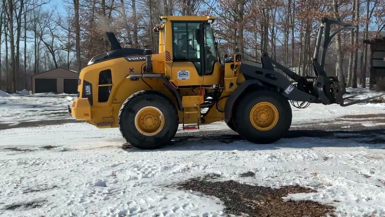 Lot 375: 2022 Volvo H091 Wheel Loader