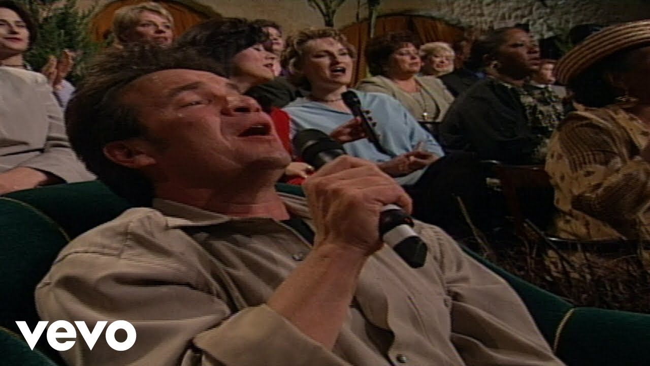 Bill & Gloria Gaither - When He Set Me Free [Live] ft. Russ Taff
