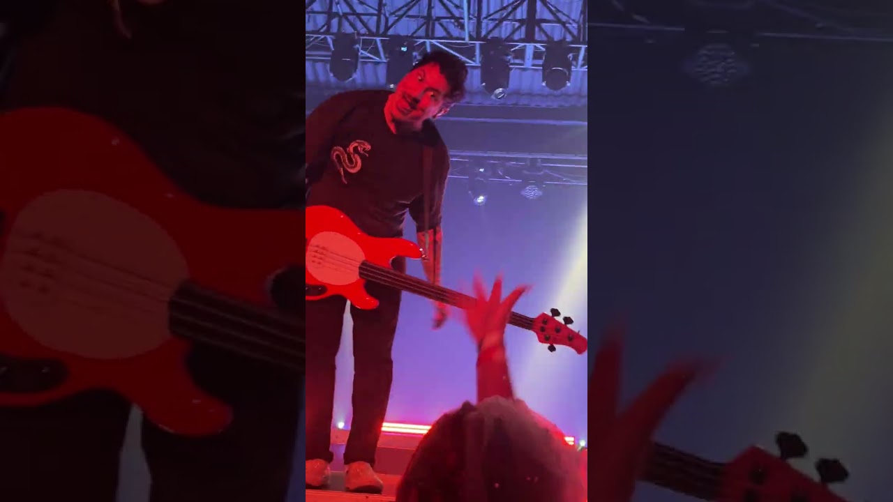 Pierce the veil - Emergency contact en GDL 
