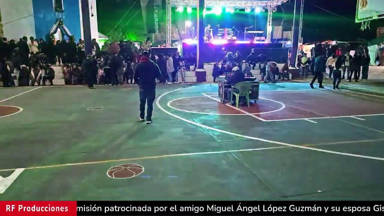 Noche de Baile con el Poder de tierra mixes en Santa Maria Mixistlan