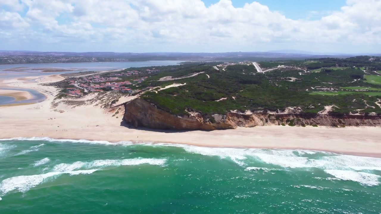 Video a&eacute;rea: costa del Oc&eacute;ano Atl&aacute;ntico en Portugal