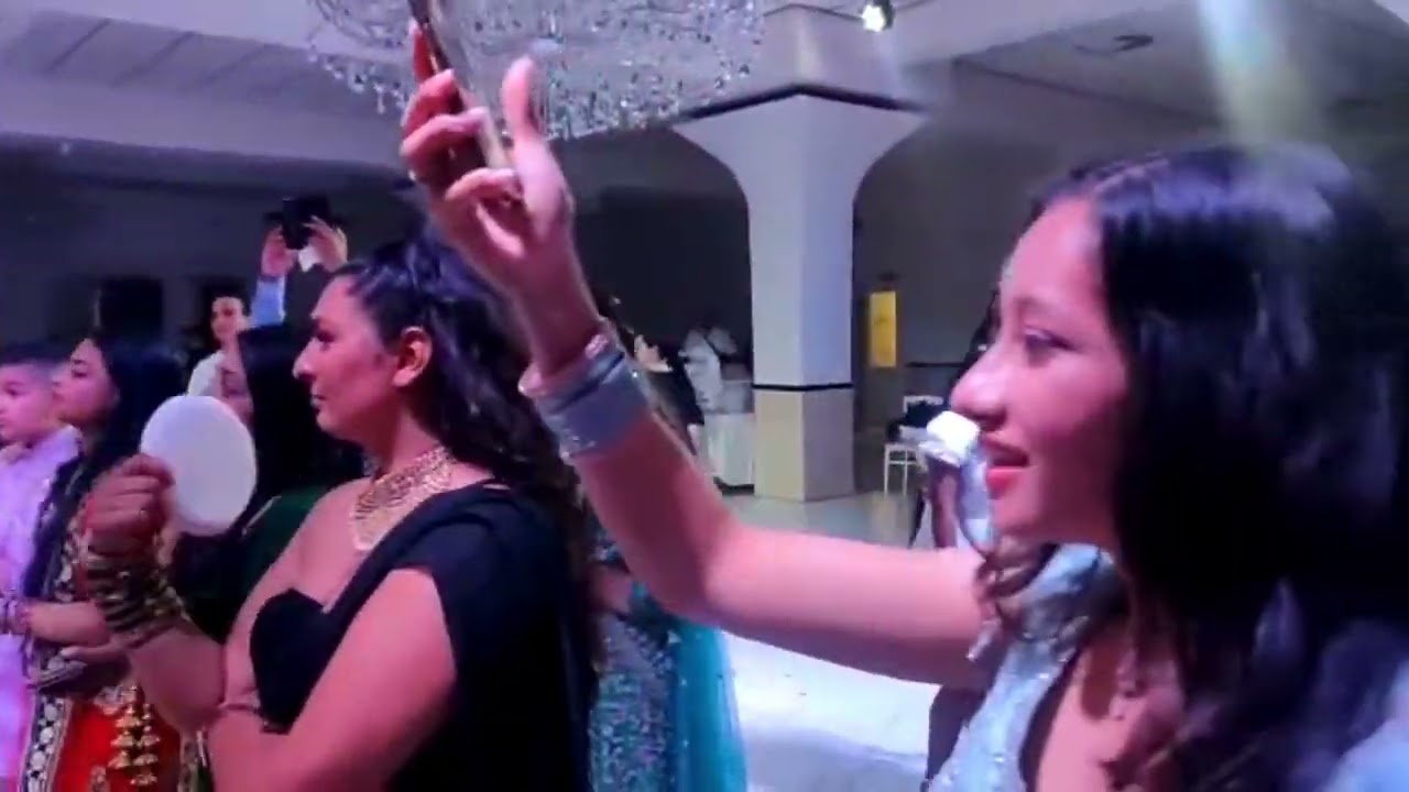 Dewindersingh Sewnath live bhatwaan / Surinaams Hindoestaanse bruiloft