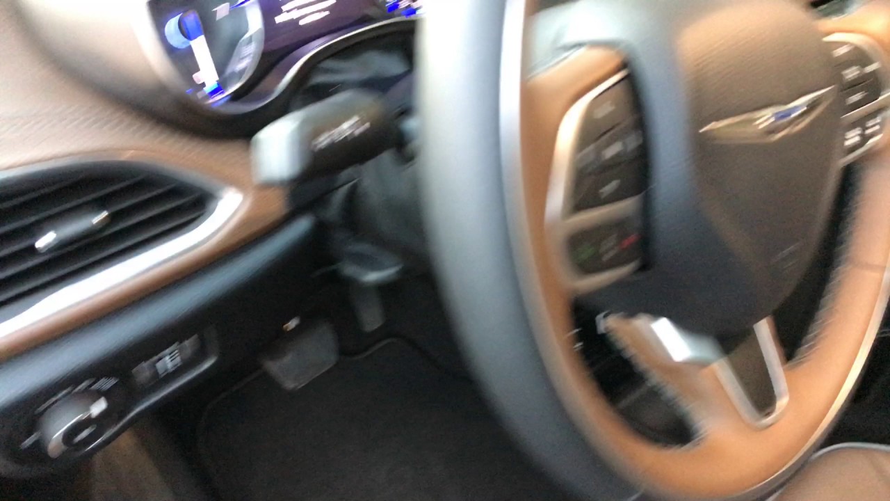 Chrysler Pacifica Limited 2017