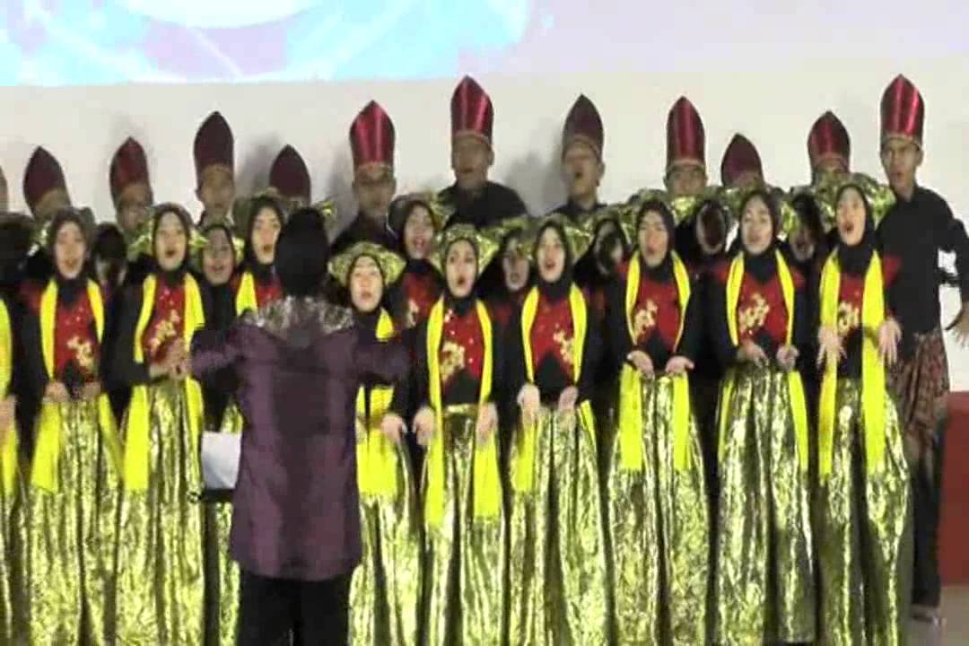 Luk luk lumbu - Gita Smanba Choir