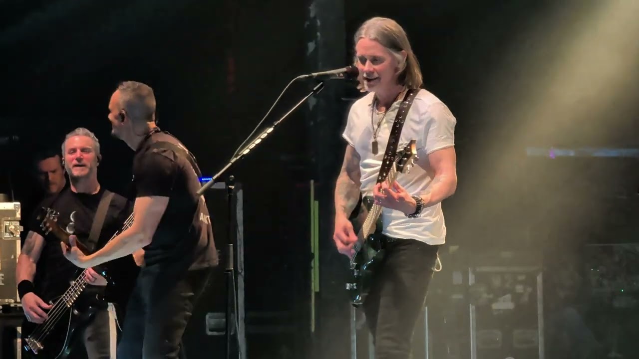 Alter Bridge - Open Your Eyes @ Razzmatazz, Barcelona, 08.02.26