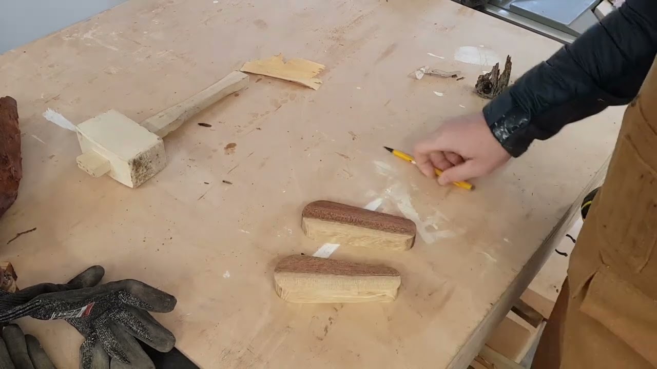 Kameeldoring bottle opener process