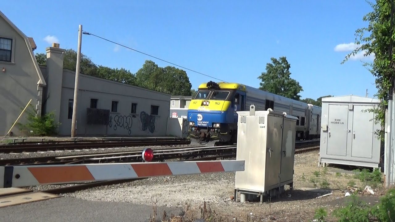 Great K5LL Horn - LIRR 512 EMD DM30AC Leading Double Decker Trains Compilation
