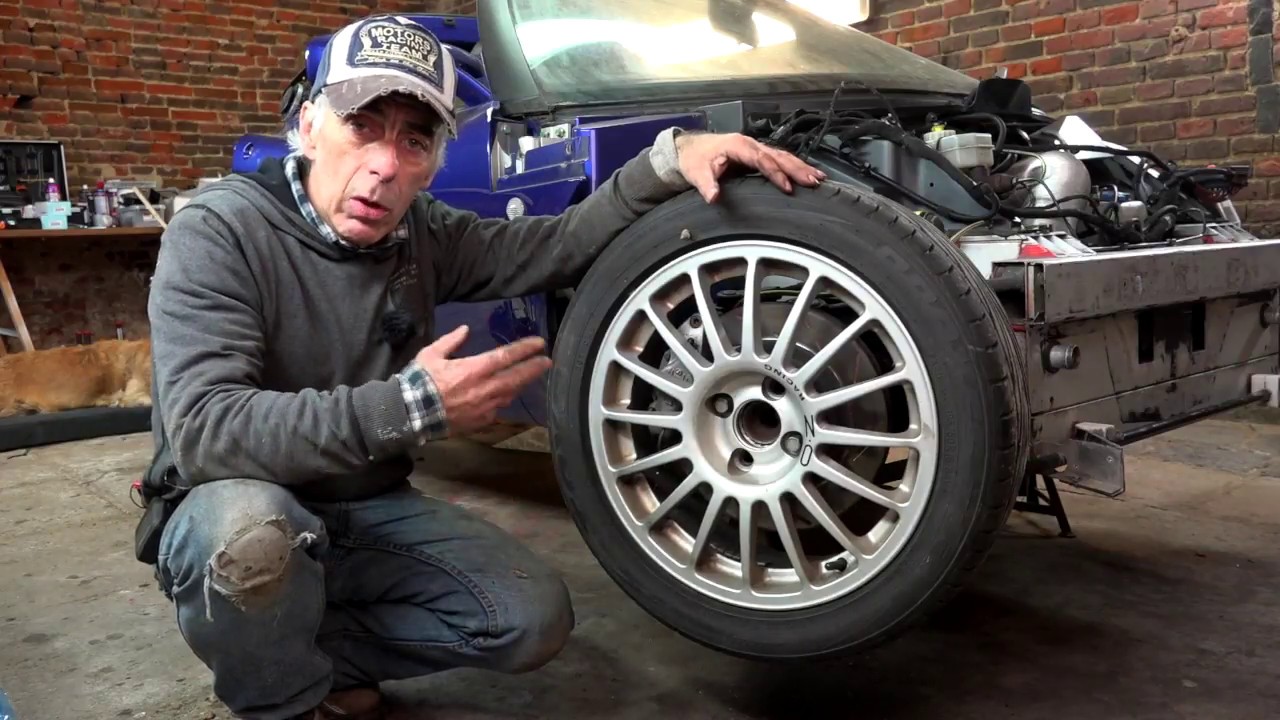 Lotus Elise, Checking and changing the front wheel bearings