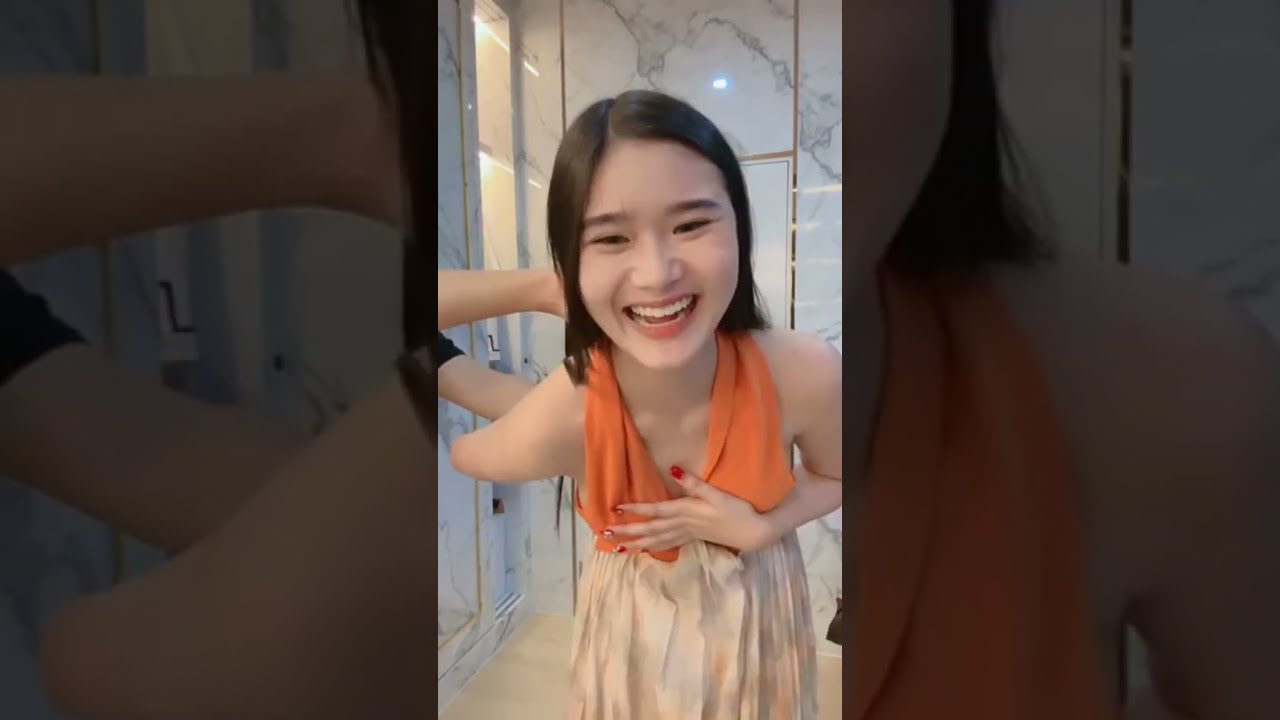 Trying On Tops From my Clothes - AwLuan