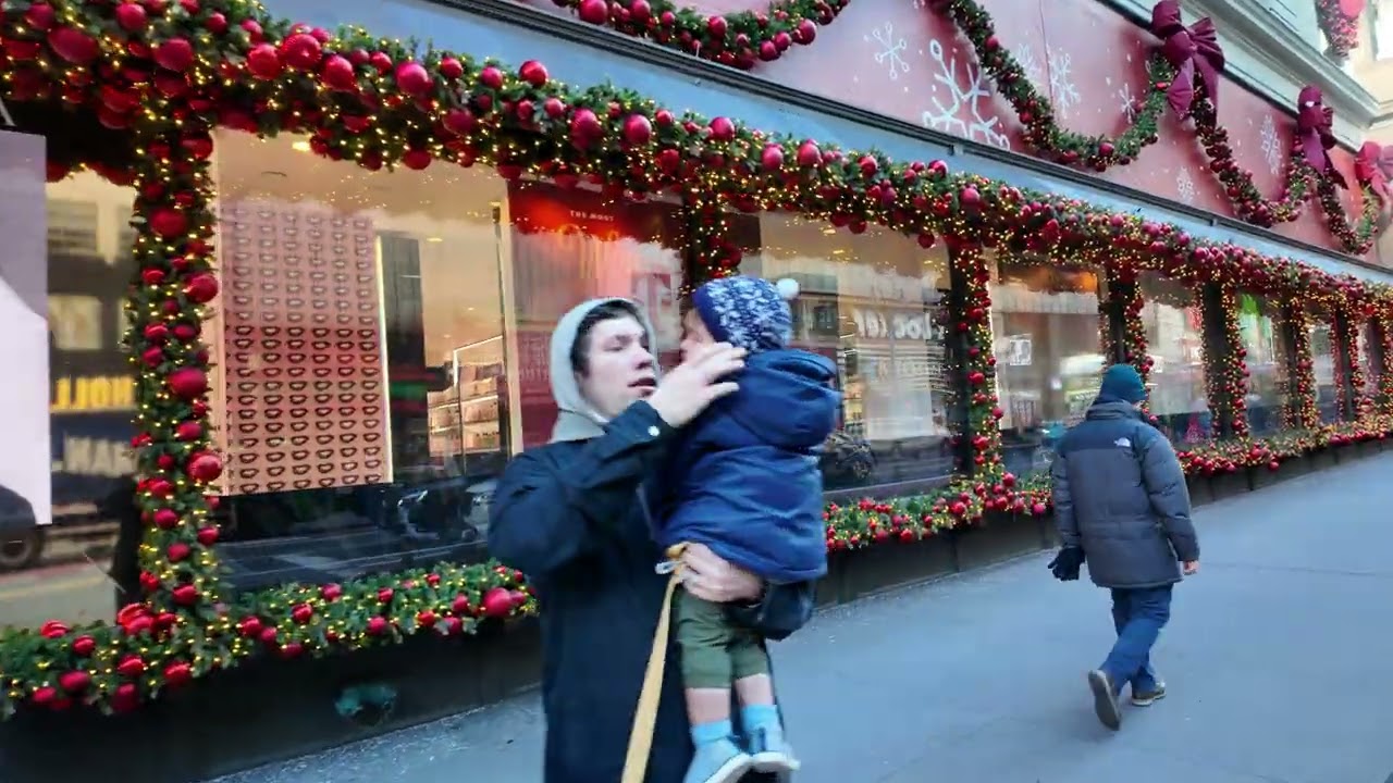 Macy's Holiday Decorations Christmas Eve 2025. ASMR, No talking.