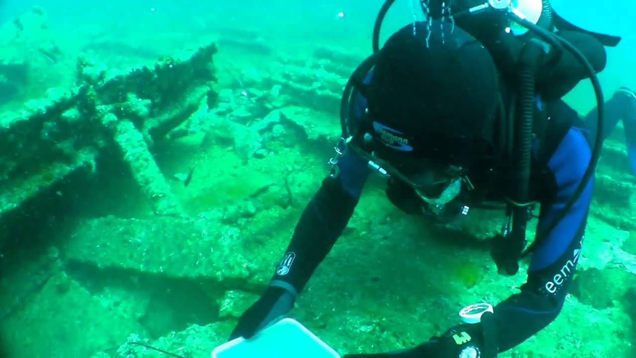 Underwater Geocaching