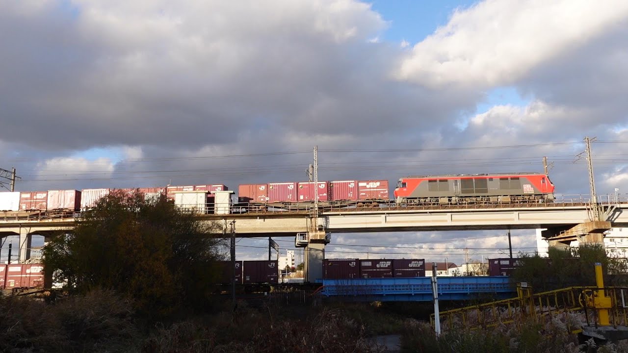 札幌貨物ターミナル駅厚別通路線と千歳通路線で貨物列車同士が立体交差した(part2）